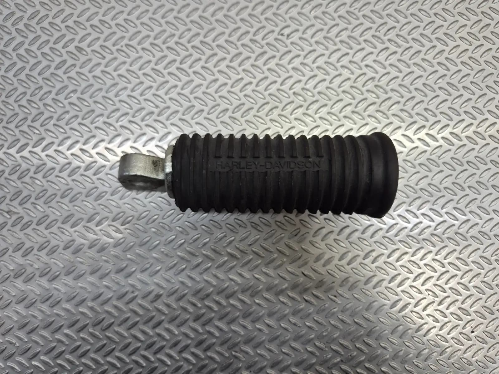 Harley-Davidson XG 750 Street 2015-2018 Rear Footrest Peg / Pedal
