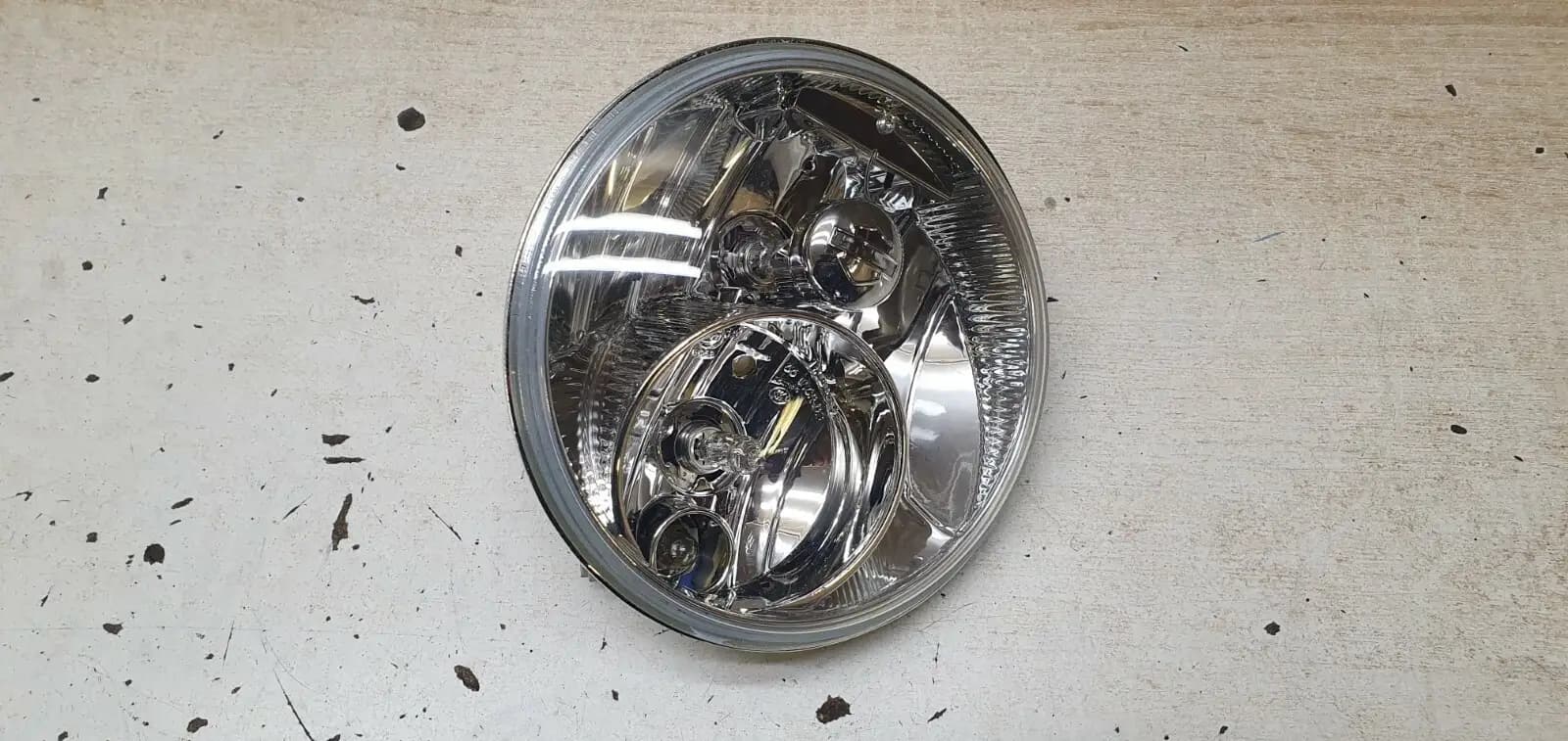  Harley Davidson Street Glide Headlight H-D PN 67700072