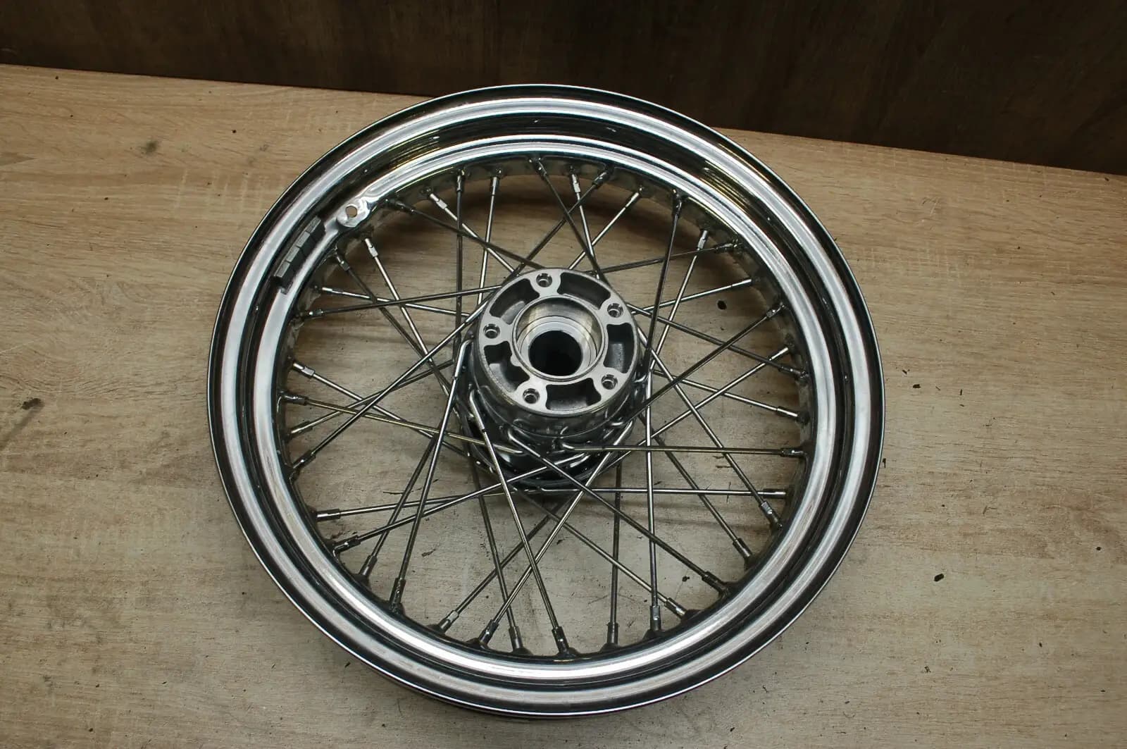 Harley Davidson Touring 2008 Flhrc King Front Wheel / Rim 16x3 40960-09